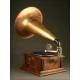 Vintage German Gramophone in perfect working order. Circa 1.920. With Copper Horn