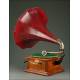 Spanish Gramophone His Master's Voice from 1920. Hand Decorated. Works wonderfully.