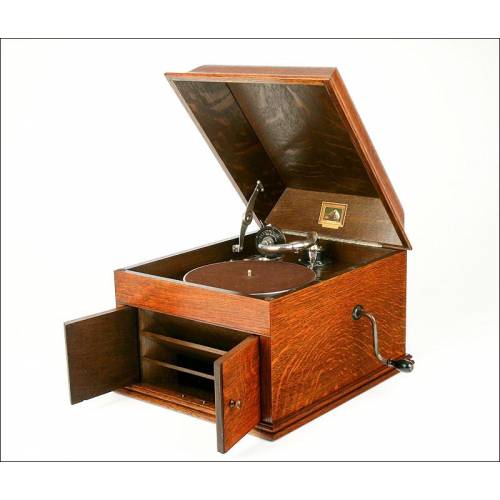 Table Gramophone His Master's Voice, 1927. Restored and in perfect working order