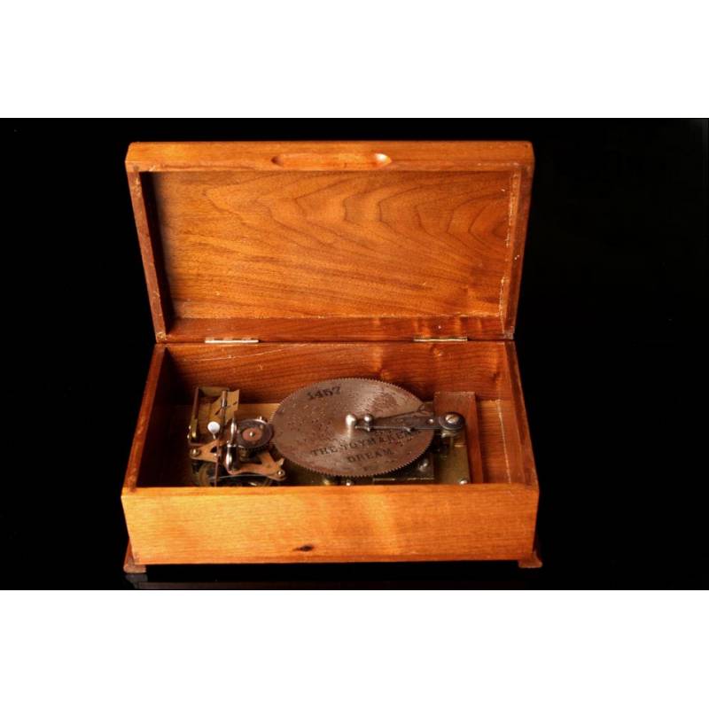 263 photos et images de Wooden Music Box - Getty Images