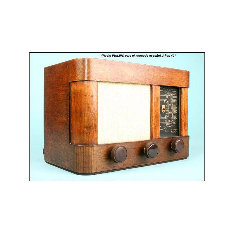 Radio de Válvulas Española AEG. Años 40. Funciona a 125V. Incluye Transformador  125-220V