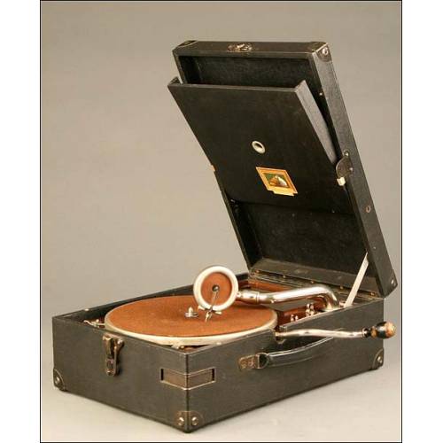 His Master's Voice Mod. 101 Portable Gramophone, late 1920's.