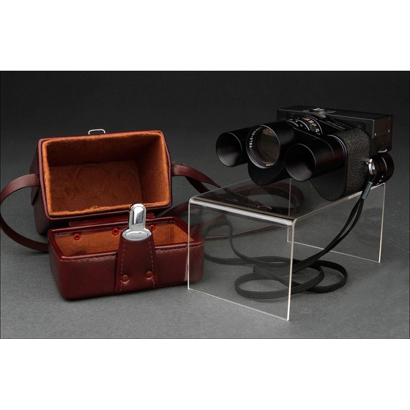 Binoculars - Photographic Camera from the 80s. With Original and Working Case.