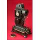 Elegante Proyector Pathé-Baby para Películas de 9,5 mm. Fabricado en el año 1930