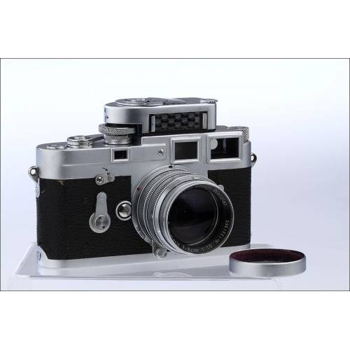 Leica M3 Camera with Summaron M 50 / 1.5 Lens. 50's and Photometer 