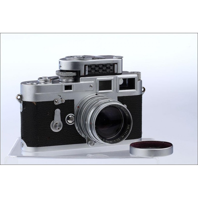 Leica M3 Camera with Summarit M 50 / 1.5 Lens. Years 50 and Photometer. Very Well Preserved