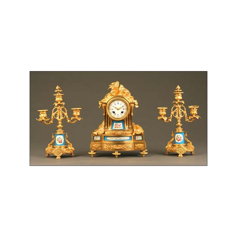 Mantel Clock, Gilded Bronze and Sévres, France, Second Half S. XIX.