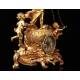 Spectacular Sculptural mantel clock in very good condition. France, XIX Century