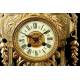 Beautiful Clock of Cast Bronze in Perfect Functioning. France, XIX Century