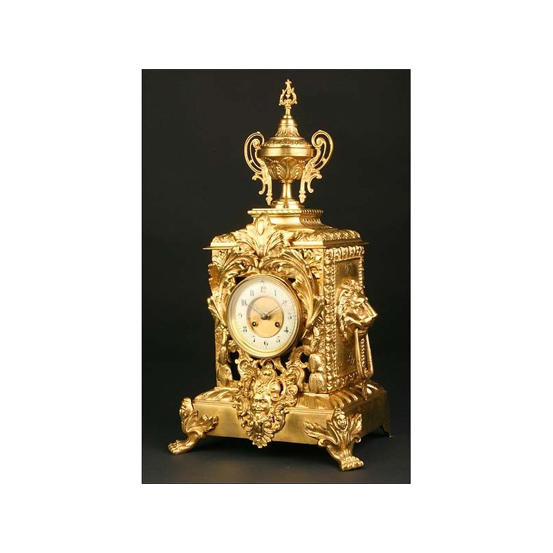 Fantastic French mantel clock. Bronze. 1880