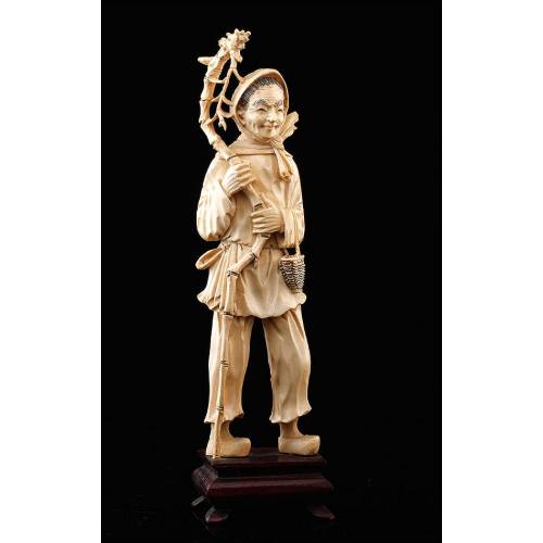 Beautiful Antique Chinese Peasant Figure, Hand Carved Ivory. Circa 1900.