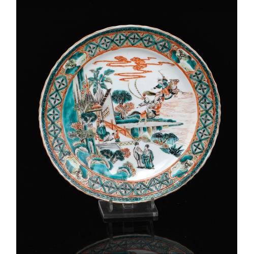 Beautiful Porcelain Dish Hand Painted and in Good Condition. China, XVIII-XIX Century