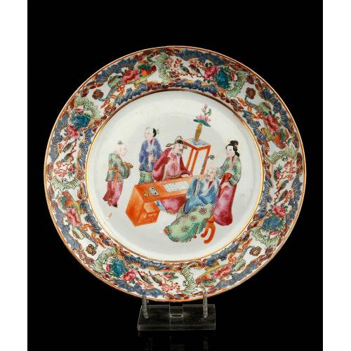 Beautiful Pink Family Porcelain Dish, Hand Decorated. China, 19th Century