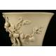 Beautiful China White Porcelain Vase. Late XIX Century. With Peaches Decoration