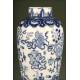 Elegant Chinese Blue and White Porcelain Vase and Urn Set. Forties of the XX Century