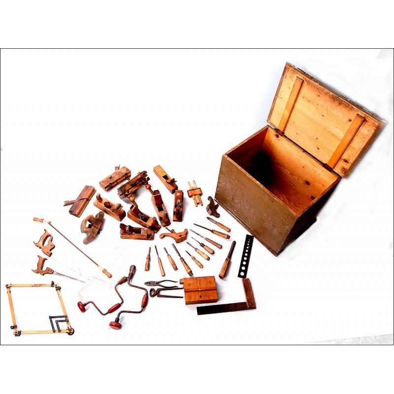 caja de herramientas carpinteria antigua con 31 - Compra venta en