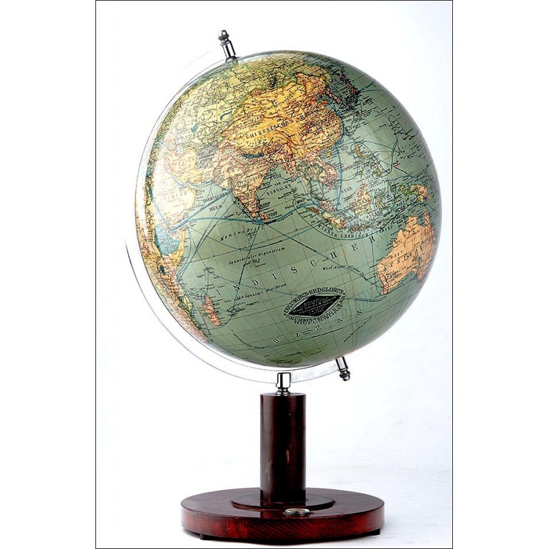 Antique Columbus Globe in Very Good Condition. Germany, Circa 1925