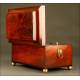 Beautiful 19th Century English Tea Box in Mahogany Wood. With Five Compartments.