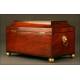 Beautiful 19th Century English Tea Box in Mahogany Wood. With Five Compartments.