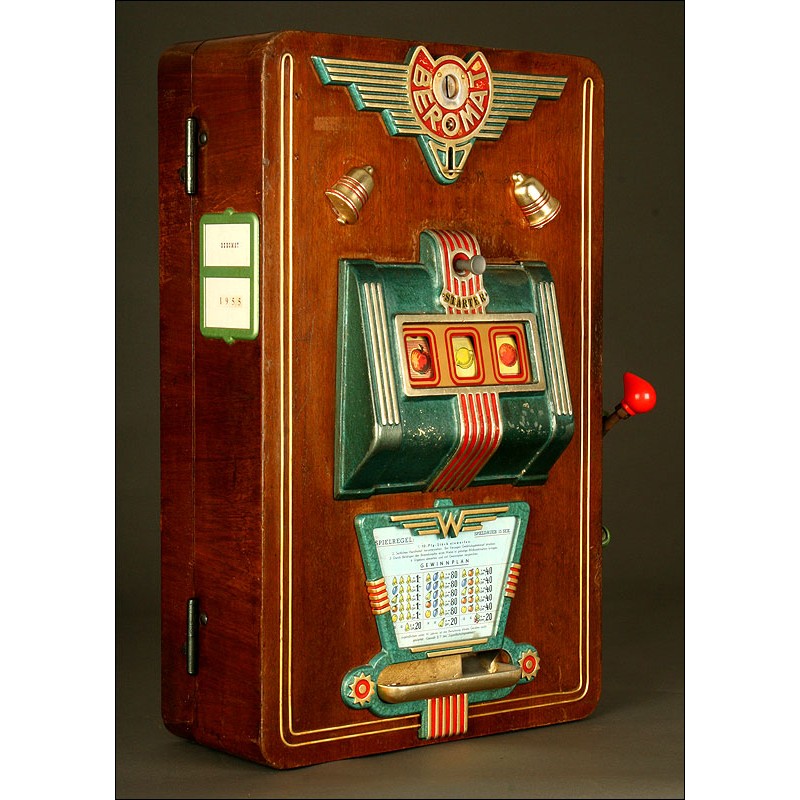 German Beromat Slot Machine. Year 1.955. With Key and Coins. Works Very Well