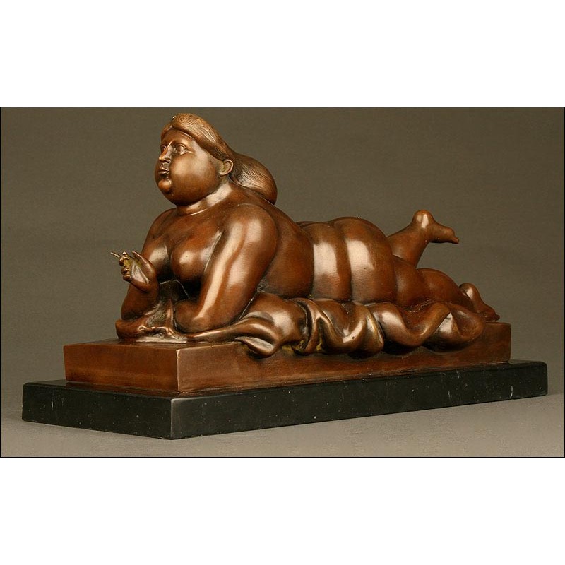 Bronze sculpture 'Woman Smoking', by Botero. Signed.